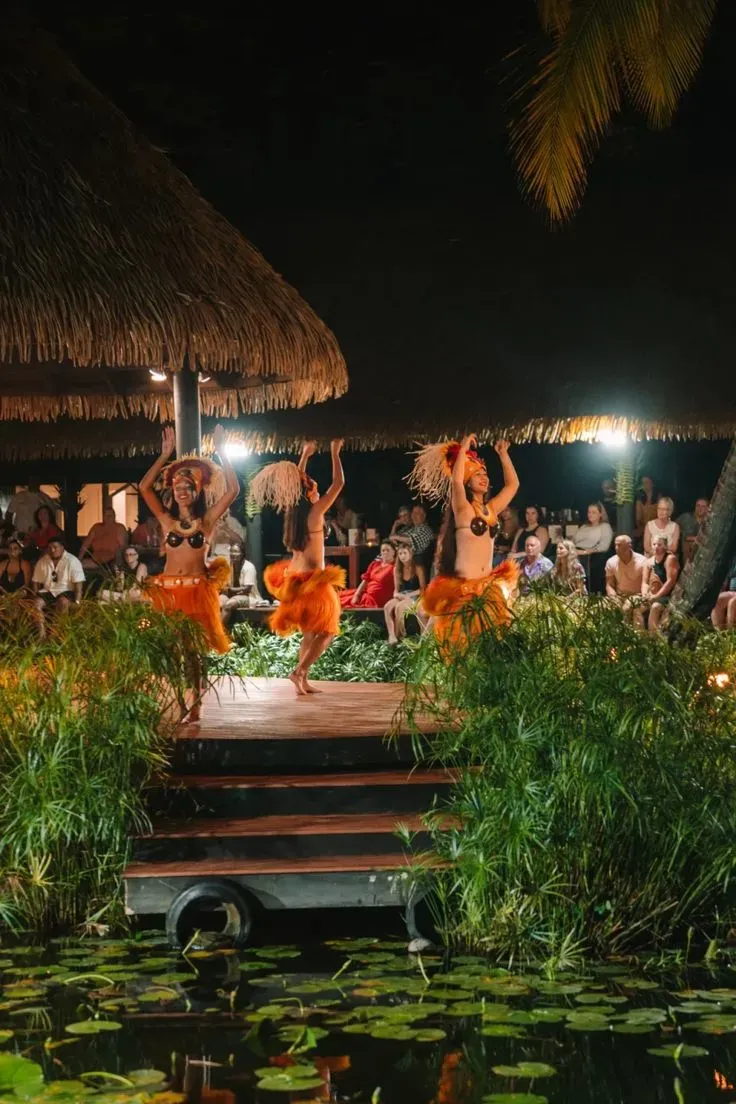 Rarotonga dancing